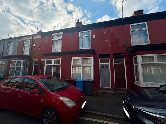 2 Bedroom Property To Rent In Parkfield Avenue, Manchester, M14
