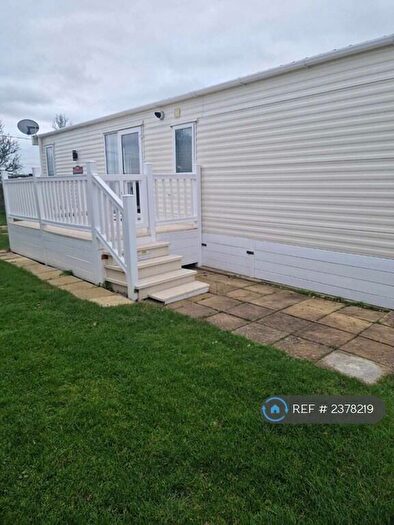 2 Bedroom Mobile Home To Rent In Promenade Way, Brightlingsea, Colchester, CO7