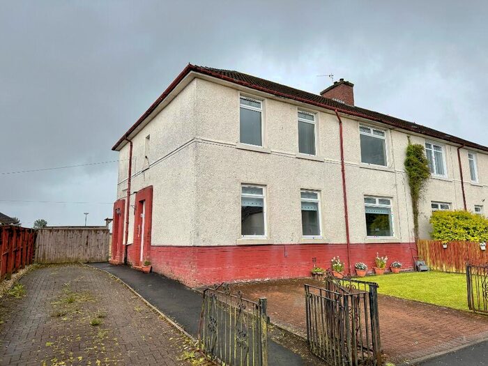 3 Bedroom Flat To Rent In Kelvin Drive, Glasgow, ML6