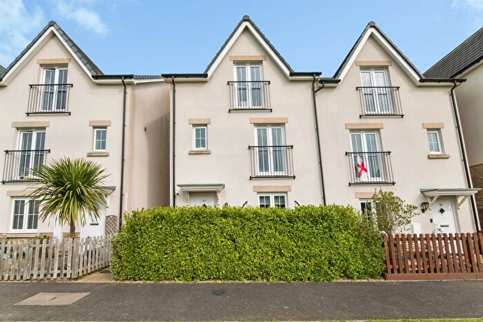 4 Bedroom Semi-Detached House For Sale In Charter Road, Axminster, EX13