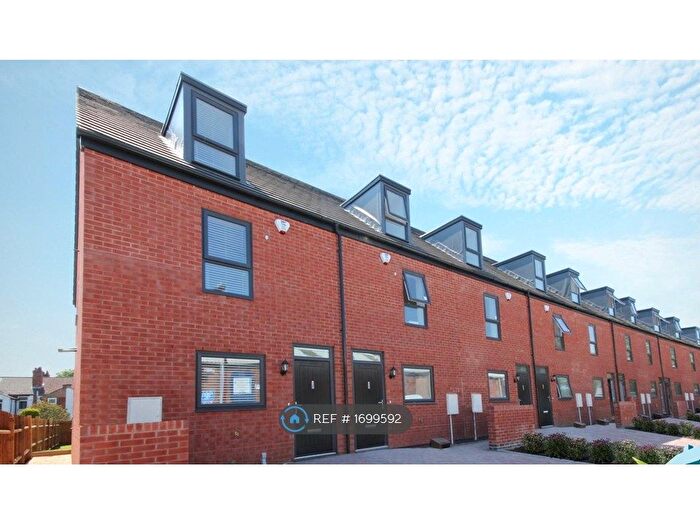 3 Bedroom Terraced House To Rent In Hudsons Drive, Birmingham, B30