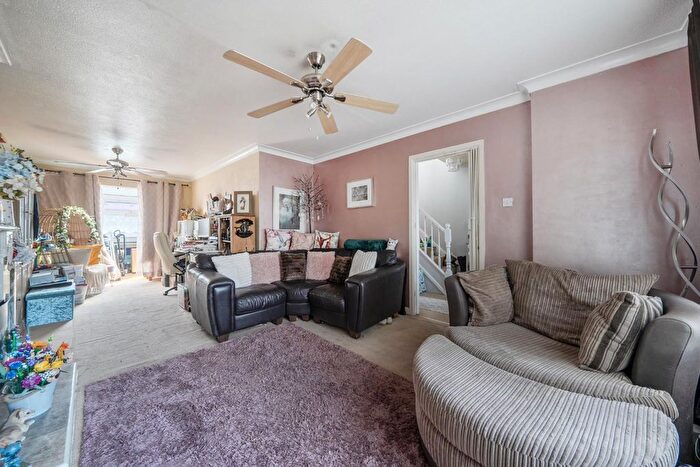 3 Bedroom Property For Sale In Bevan Road, Waterlooville, PO8