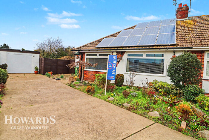 3 Bedroom Semi-Detached Bungalow For Sale In Queensway, Caister-on-Sea, NR30