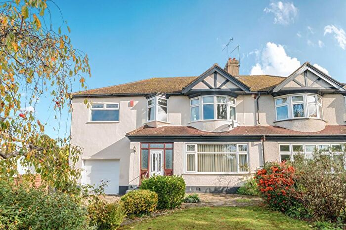 5 Bedroom Semi-Detached House For Sale In Marlpit Lane, Coulsdon, CR5