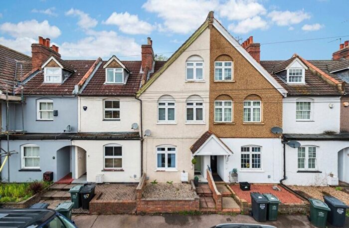4 Bedroom Semi-Detached House To Rent In Baldwyns Road Bexley, DA5