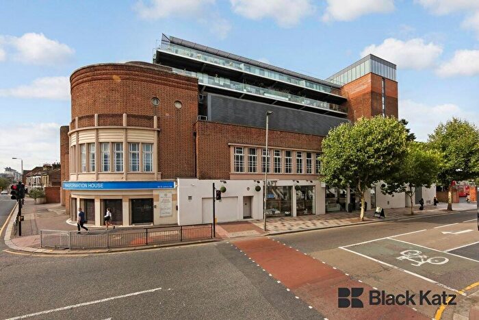1 Bedroom Apartment To Rent In Lumiere Apartments, St Johns Hill, Clapham Junction, SW11