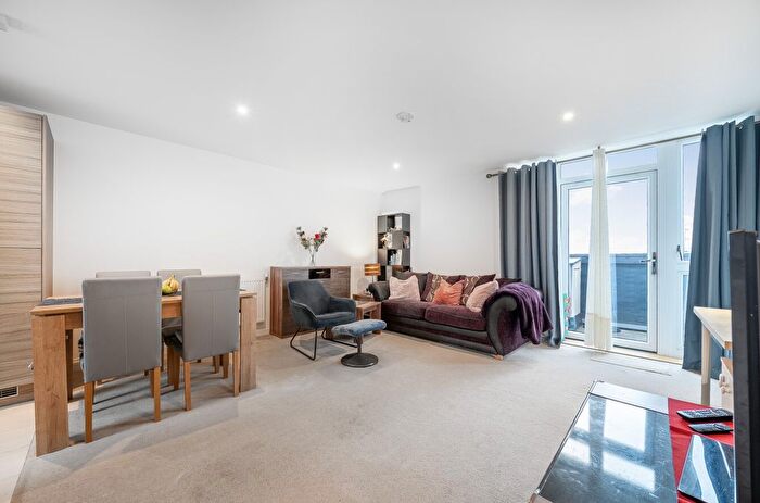 2 Bedroom Flat For Sale In Motte Lane, Ebbsfleet Valley, Swanscombe, DA10