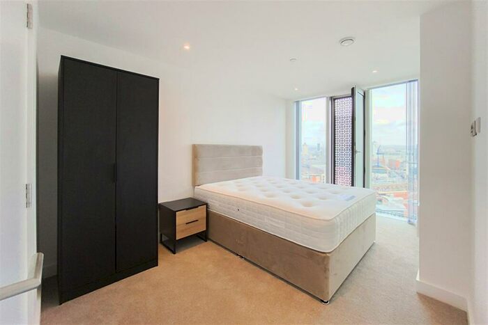 2 Bedroom Apartment To Rent In Elizabeth Tower, M15
