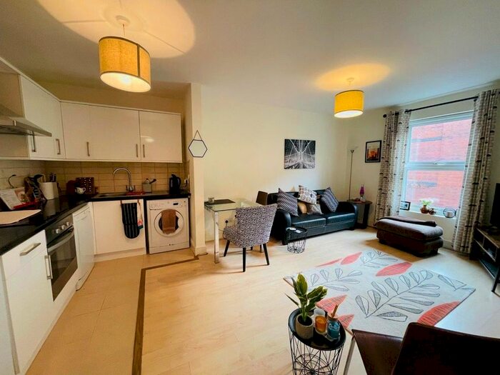1 Bedroom Flat To Rent In Boston Place, Marylebone, NW1