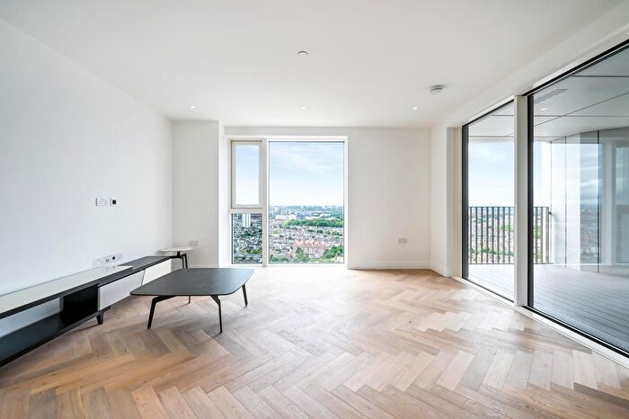 1 Bedroom Flat To Rent In Kings Tower, Chelsea Creek, London, SW6