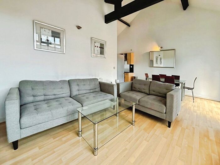 2 Bedroom Flat To Rent In Butcher Street, Leeds, West Yorkshire, LS11