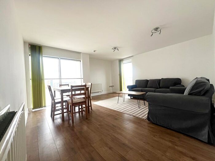 2 Bedroom Flat To Rent In Granary Mansions, Erebus Drive, SE28