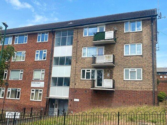 2 Bedroom Flat For Sale In Holden Court, Nottingham, Nottinghamshire, NG7