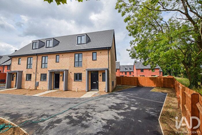 4 Bedroom End Terrace House To Rent In Barbon Close, Bishop's Stortford, CM23