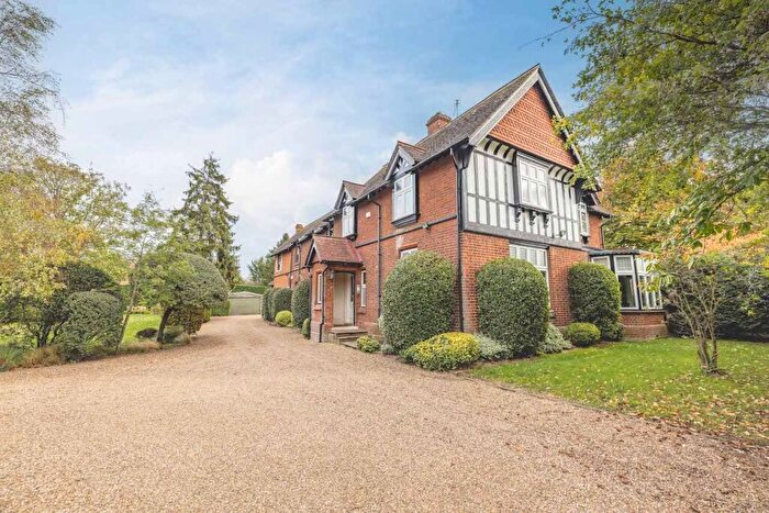 6 Bedroom Detached House For Sale In Eton Road, Datchet, SL3