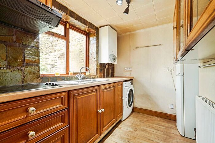 2 Bedroom Detached House For Sale In Vernon Place, Stanningley, Pudsey, LS28