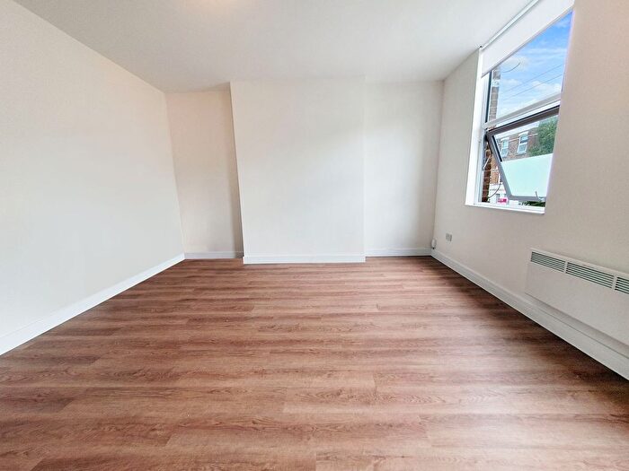 Studio To Rent In Essex Road, London, W3