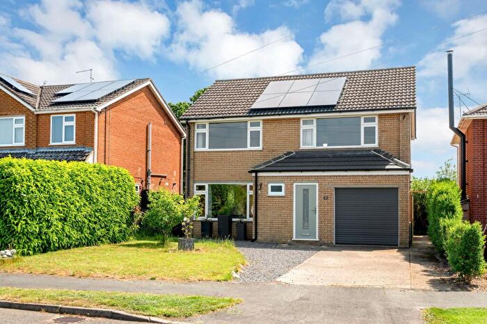 4 Bedroom Detached House For Sale In Poplar Crescent, Bourne, PE10