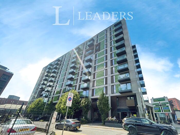 3 Bedroom Apartment To Rent In Local Blackfriars, Garden Lane, Salford, M3