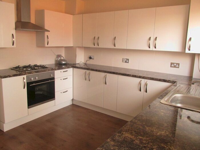 3 Bedroom Terraced House To Rent In Worthing Close, Stratford, E15