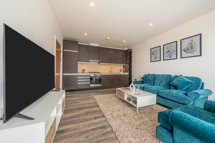 2 Bedroom Flat To Rent In Manor Park Road, London, NW10