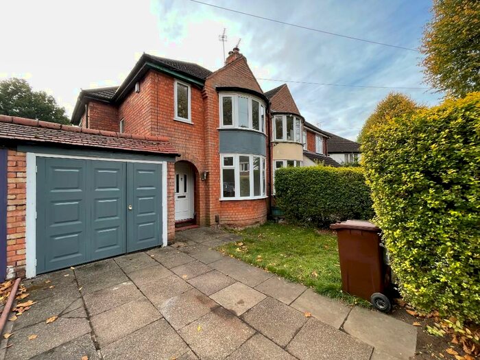 3 Bedroom Semi-Detached House To Rent In Jacey Road, Solihull, West Midlands, B90