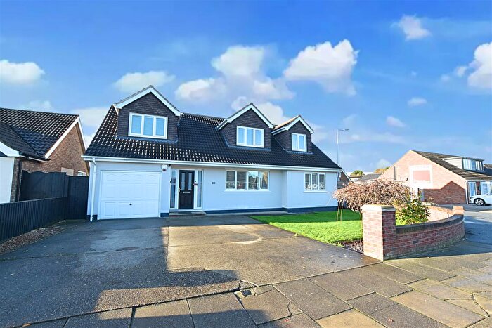 4 Bedroom Detached House For Sale In Weekes Road, Cleethorpes, DN35