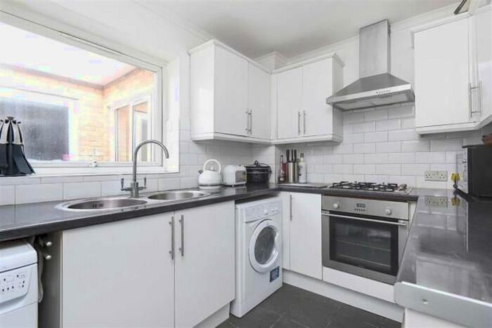 1 Bedroom Flat To Rent In Bromley Grove, Bromley, Greater London, BR2
