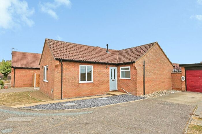 2 Bedroom Detached Bungalow For Sale In Jubilee Road, Watton, Thetford, IP25