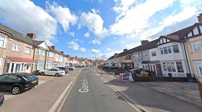 4 Bedroom Detached House To Rent In Gants Hill Crescent, Ilford, London, United Kingdom, IG2