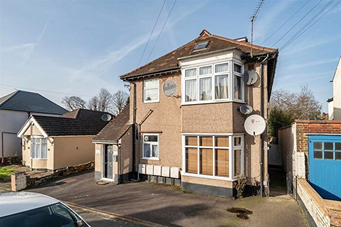 1 Bedroom Maisonette For Sale In Durban Road West, Watford, WD18