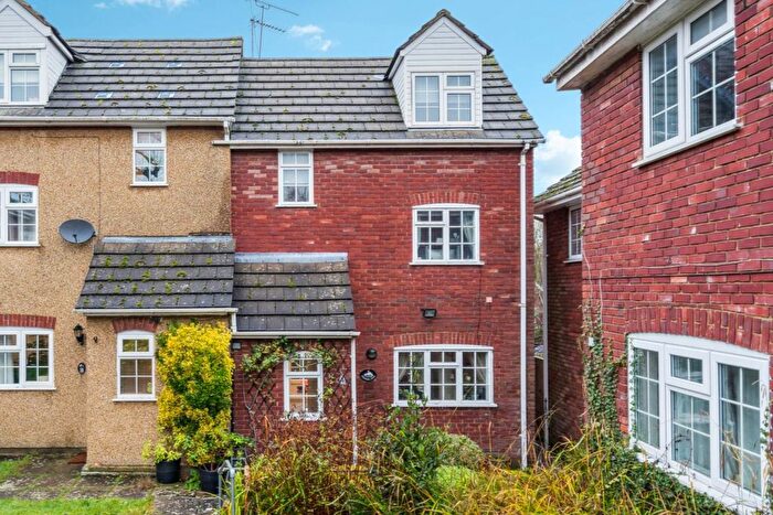 2 Bedroom Semi-Detached House For Sale In Parsonage Court, Tring, HP23