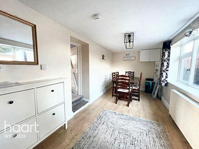 2 Bedroom Semi-Detached House For Sale In Leverington Common, Leverington, PE13