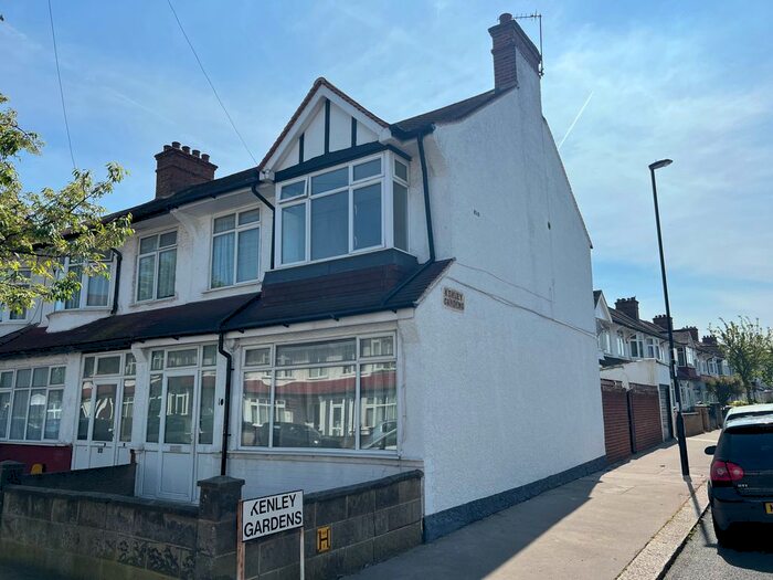 3 Bedroom End Of Terrace House To Rent In Warlingham Road, Thornton Heath, CR7