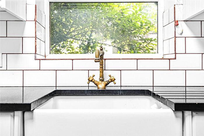 3 Bedroom Terraced House For Sale In Sunningwell Road, New Hinksey, OX1