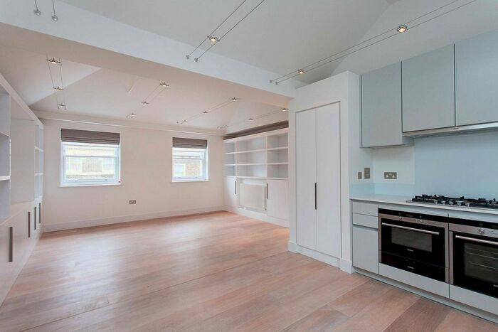 2 Bedroom Flat To Rent In Seymour Place, London, W1H