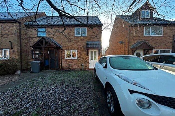 2 Bedroom Property To Rent In Herons Court, Nottingham, NG2