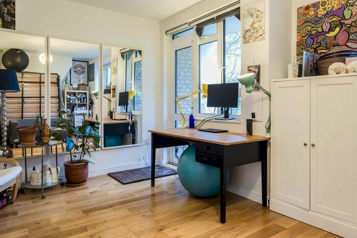 Studio To Rent In Laud Street, London, SE11