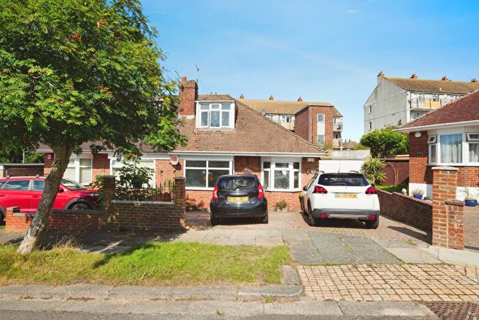 3 Bedroom Semi-Detached House For Sale In High Park Avenue, Hove, East Sussex, BN3