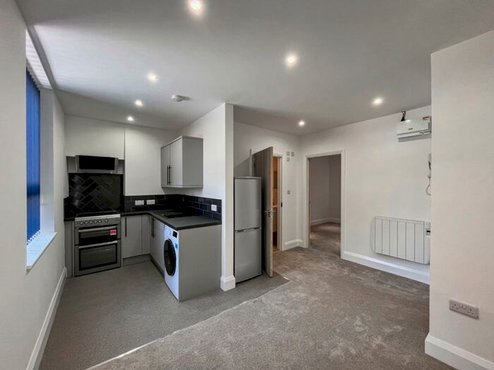 1 Bedroom Flat To Rent In Leicester Road, Loughborough, Leicestershire, LE11