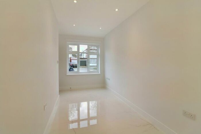 Studio To Rent In Willowcourt Avenue, Harrow, HA3