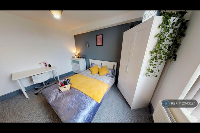 5 Bedroom Terraced House To Rent In Hafton Road, Salford, M7