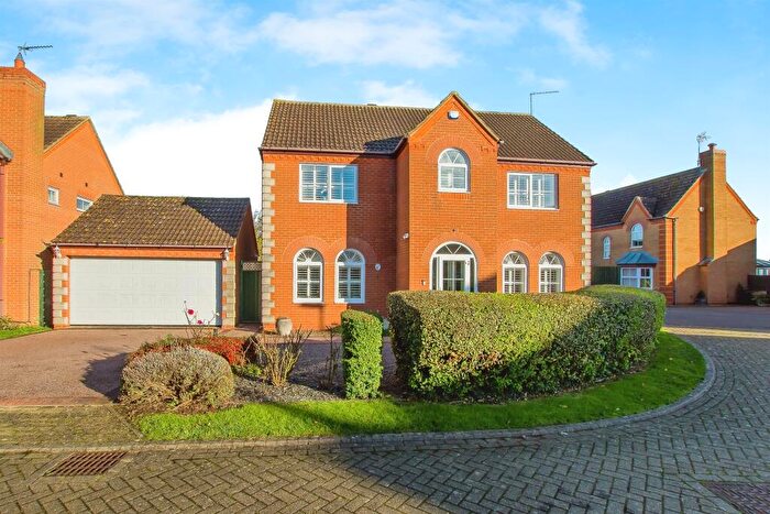4 Bedroom Detached House For Sale In Townsend Way, Folksworth, Peterborough, PE7