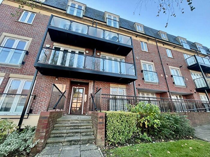 2 Bedroom Apartment To Rent In Marsh Road, Pinner, HA5
