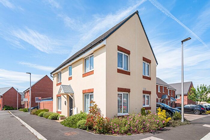 3 Bedroom Detached House For Sale In Lower Furlong Close, Cranbrook, EX5