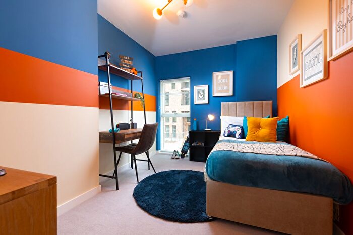 1 Bedroom Flat For Sale In Clayton Road, Hayes, UB3
