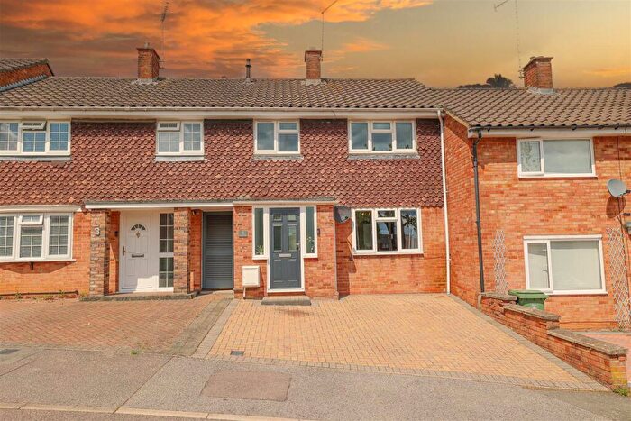3 Bedroom Terraced House For Sale In Wood View, Hemel Hempstead, HP1