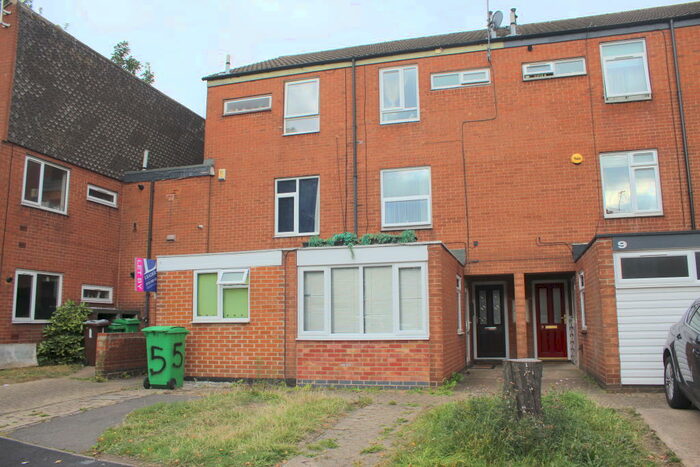 Studio To Rent In Uppingham Gardens, NG2