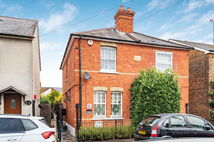 2 Bedroom Semi-Detached House For Sale In Ecton Road, Addlestone, Surrey, KT15