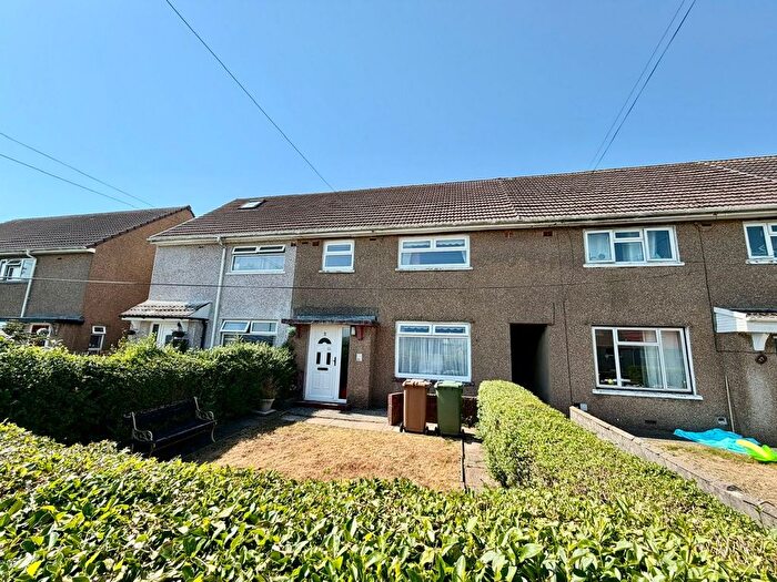 3 Bedroom Terraced House For Sale In Fleur De Lys Avenue, Pontllanfraith, NP12